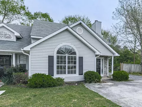 15 Oxford Ct, Cartersville, GA 30121