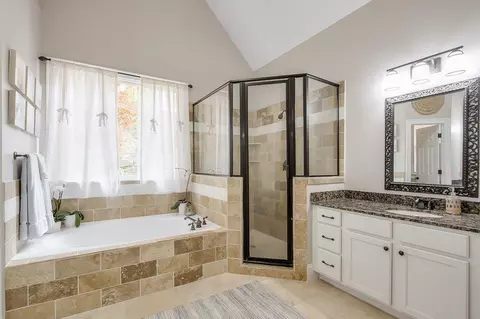 Bath - 760 E Shore Dr, Canton, GA 30114 photo 3 of 6