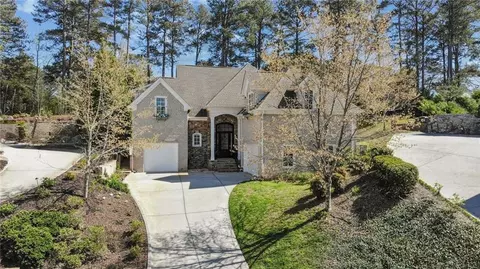 393 Olde Eastleigh Ct, Lawrenceville, GA 30043