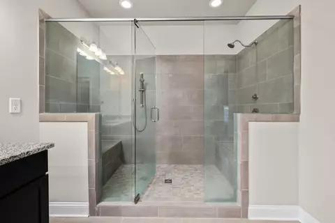 Bath - 4190 Morrison Way #14, Chamblee, GA 30341 photo 1 of 7