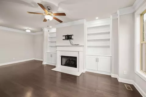 Living - 4190 Morrison Way #14, Chamblee, GA 30341 photo 2 of 4
