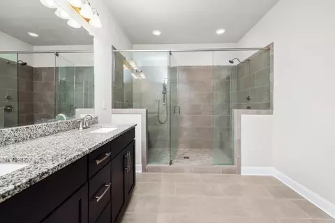 Bath - 4190 Morrison Way #14, Chamblee, GA 30341 photo 4 of 7