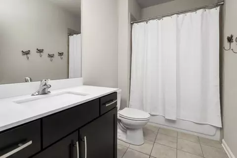 Bath - 4190 Morrison Way #14, Chamblee, GA 30341 photo 3 of 7