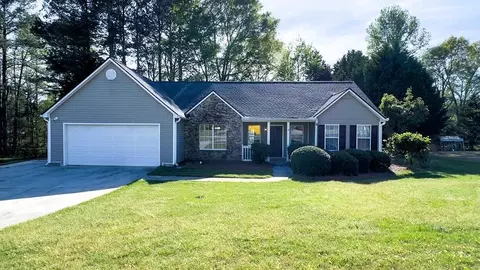 3840 Michaels Creek Way, Loganville, GA 30052