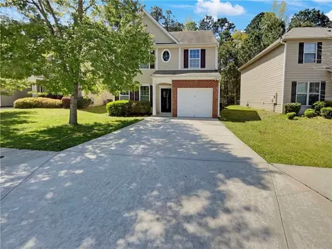 3744 Shenfield Dr, Union City, GA 30291