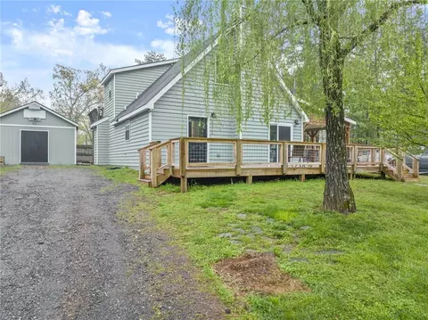 6970 Crystal Cove Trl, Gainesville, GA 30506