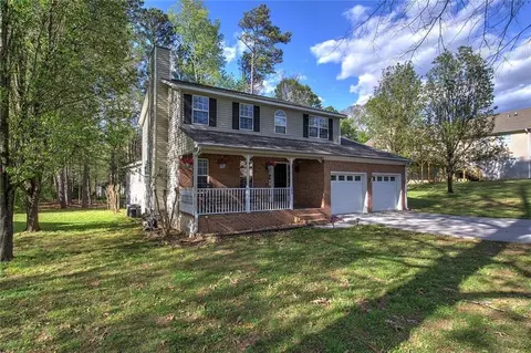109 Honeysuckle Dr SE, Calhoun, GA 30701