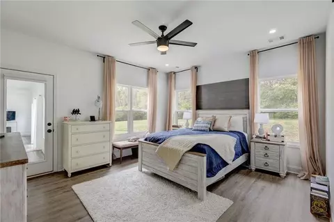 Bedroom - 100 Glenview Ln, Commerce, GA 30529 photo 2 of 7
