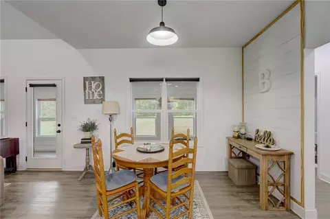 Dining - 100 Glenview Ln, Commerce, GA 30529 photo 4 of 4