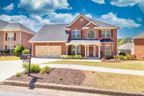 3098 Brookwood Oak Ln SW, Lilburn, GA 30047