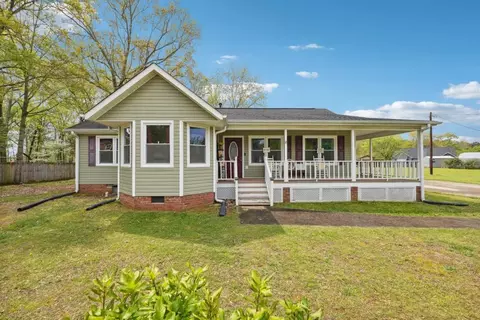 707 Calloway Dr, Rockmart, GA 30153