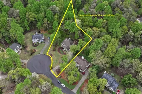 View/Area - 7920 Willow Pt, Gainesville, GA 30506 photo 2 of 6
