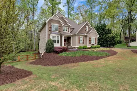 Exterior - 7920 Willow Pt, Gainesville, GA 30506 photo 4 of 23