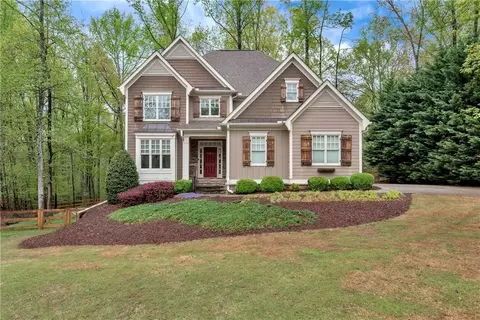 7920 Willow Pt, Gainesville, GA 30506