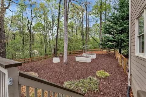 Exterior - 7920 Willow Pt, Gainesville, GA 30506 photo 20 of 23