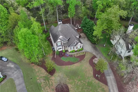 Exterior - 7920 Willow Pt, Gainesville, GA 30506 photo 10 of 23