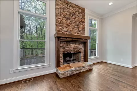 Living - 7920 Willow Pt, Gainesville, GA 30506 photo 3 of 3