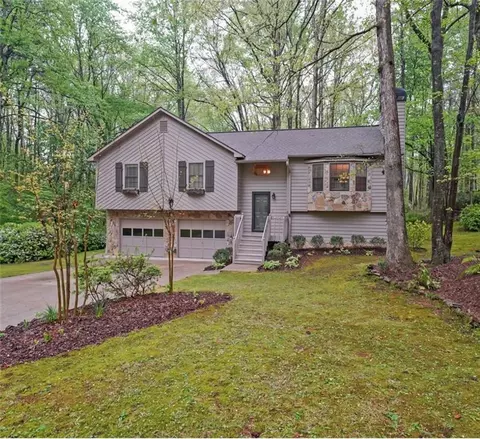 4503 Lost Mountain Ct, Powder Springs, GA 30127