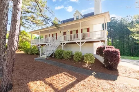 154 Lenox Ct, Hiram, GA 30141