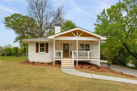 900 Sharon Cir SE, Smyrna, GA 30080