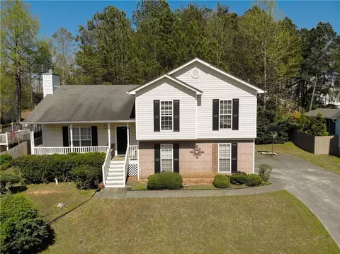 5965 April Dr, Sugar Hill, GA 30518