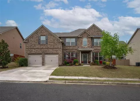 111 Birchwood Ct, Loganville, GA 30052