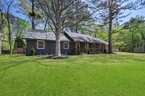 3382 Salem East Dr SE, Conyers, GA 30013