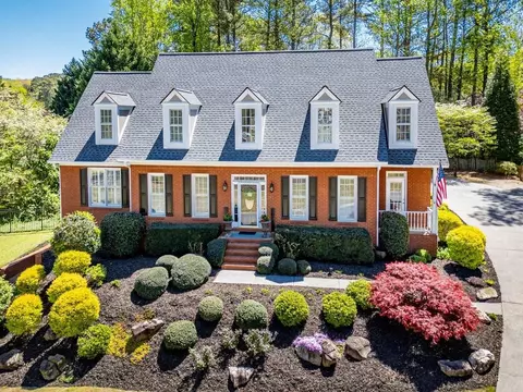 6147 Kenbrook Dr NW, Acworth, GA 30101