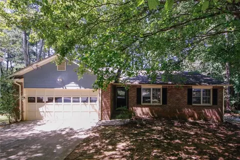 1202 Reilly Ln, Clarkston, GA 30021