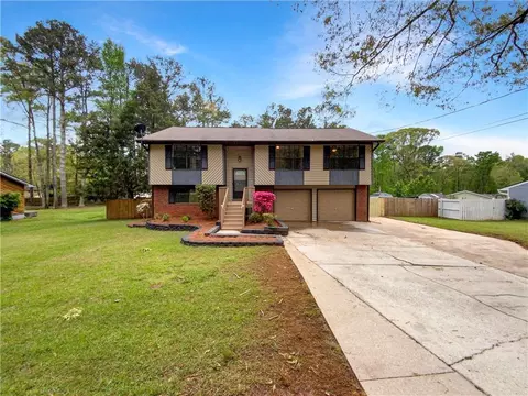 85 Chimney Ridge Trl, Stockbridge, GA 30281