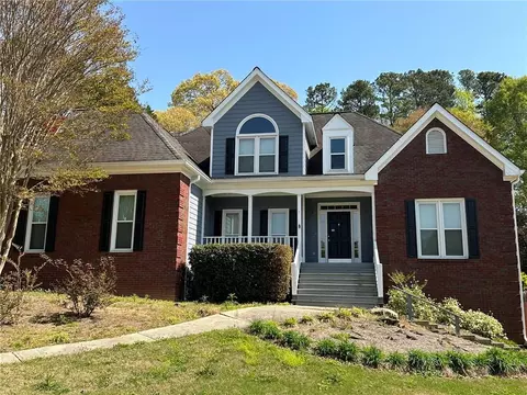 2 Oakwood Hills Dr, Suwanee, GA 30024