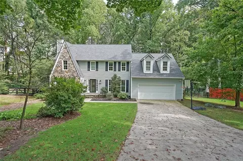 1430 Salem Dr, Alpharetta, GA 30009