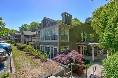 2007 Riverview Dr SE, Marietta, GA 30067