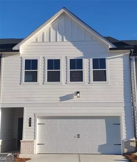 511 Point Place Dr, Loganville, GA 30052