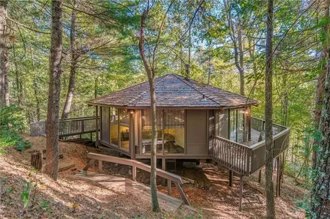 92 Treetopper Ln, Big Canoe, GA 30143