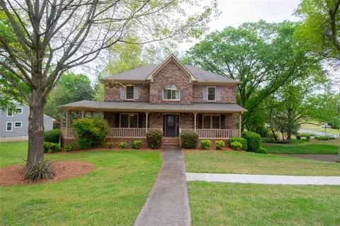 225 Parkview Dr, Cartersville, GA 30120