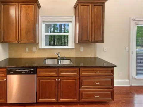 Kitchen - 1415 Turnbridge Walk, Hampton, GA 30228 photo 2 of 3