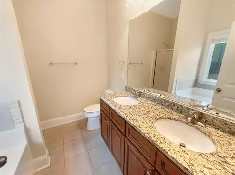 Bath - 1415 Turnbridge Walk, Hampton, GA 30228 photo 2 of 3
