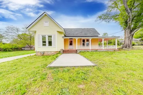 211 W Tate St, Elberton, GA 30635