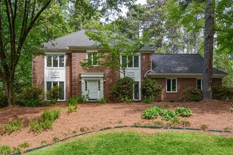 5693 Denton Cir, Peachtree Corners, GA 30092