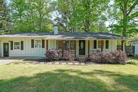 2095 Nancy Cir SE, Smyrna, GA 30080