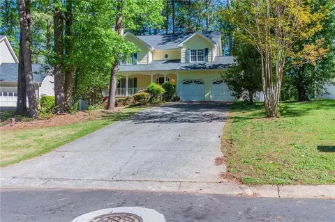 3349 Woodrock Ln, Snellville, GA 30078