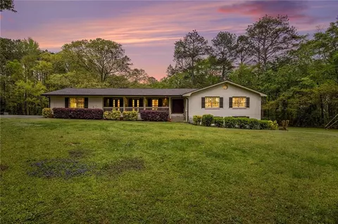 865 Lee Byrd Rd, Loganville, GA 30052
