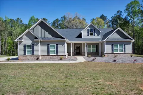 105 Hawthorn Ln, Covington, GA 30014