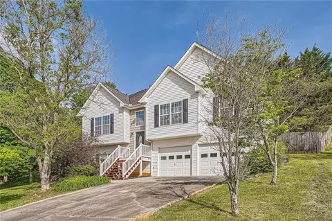 42 Magnolia Ct NE, Rydal, GA 30171