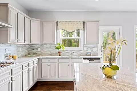 Kitchen - 246 Basie Loop, Fairburn, GA 30213 photo 4 of 6