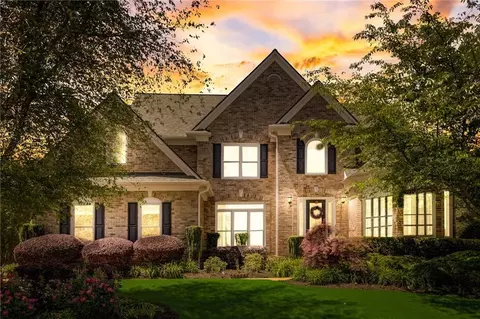 915 Laurelwood Ct, Canton, GA 30115