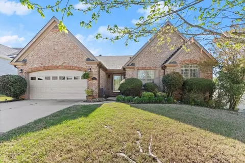 1375 Creek Pointe Cir, Lawrenceville, GA 30043