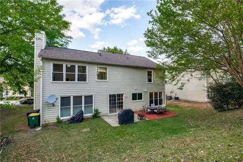 Exterior - 10880 Glenbarr Dr, Duluth, GA 30097 photo 3 of 7