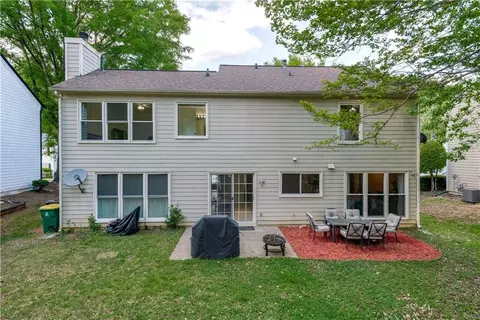 Exterior - 10880 Glenbarr Dr, Duluth, GA 30097 photo 5 of 7